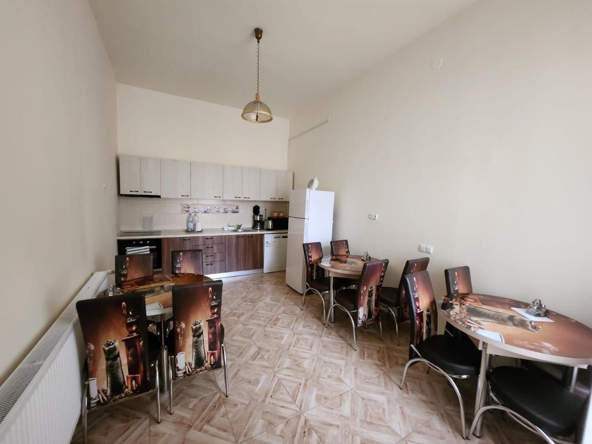 Antique ApartHotel Alba Iulia Extérieur photo