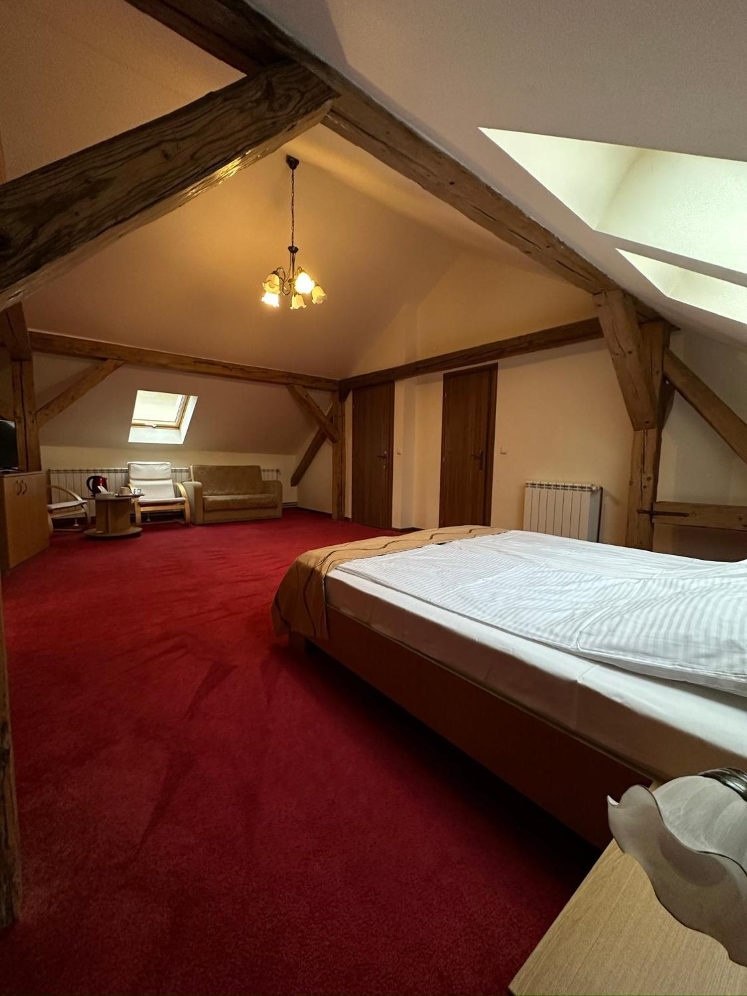 Antique ApartHotel Alba Iulia Extérieur photo