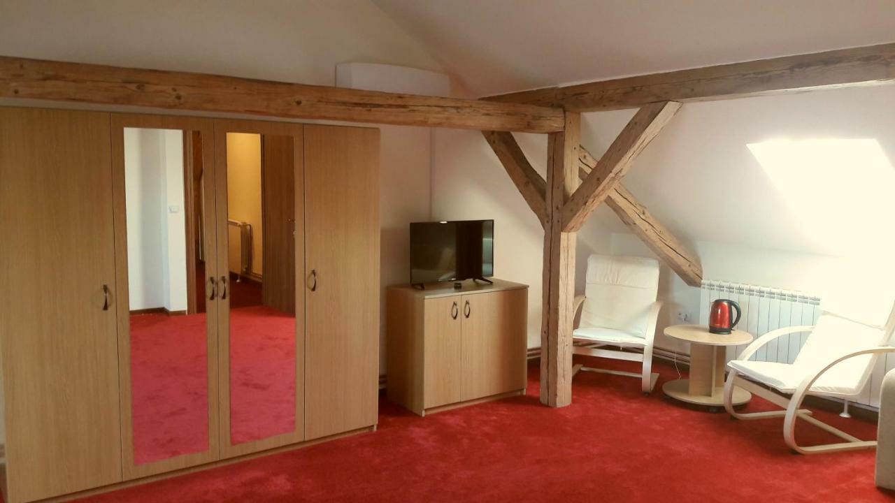 Antique ApartHotel Alba Iulia Extérieur photo