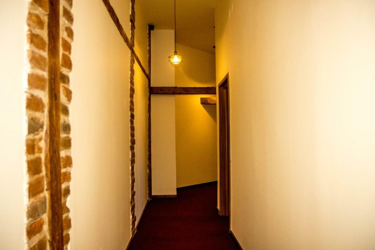 Antique ApartHotel Alba Iulia Extérieur photo