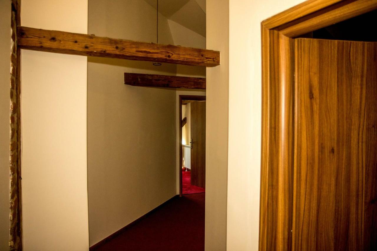 Antique ApartHotel Alba Iulia Extérieur photo