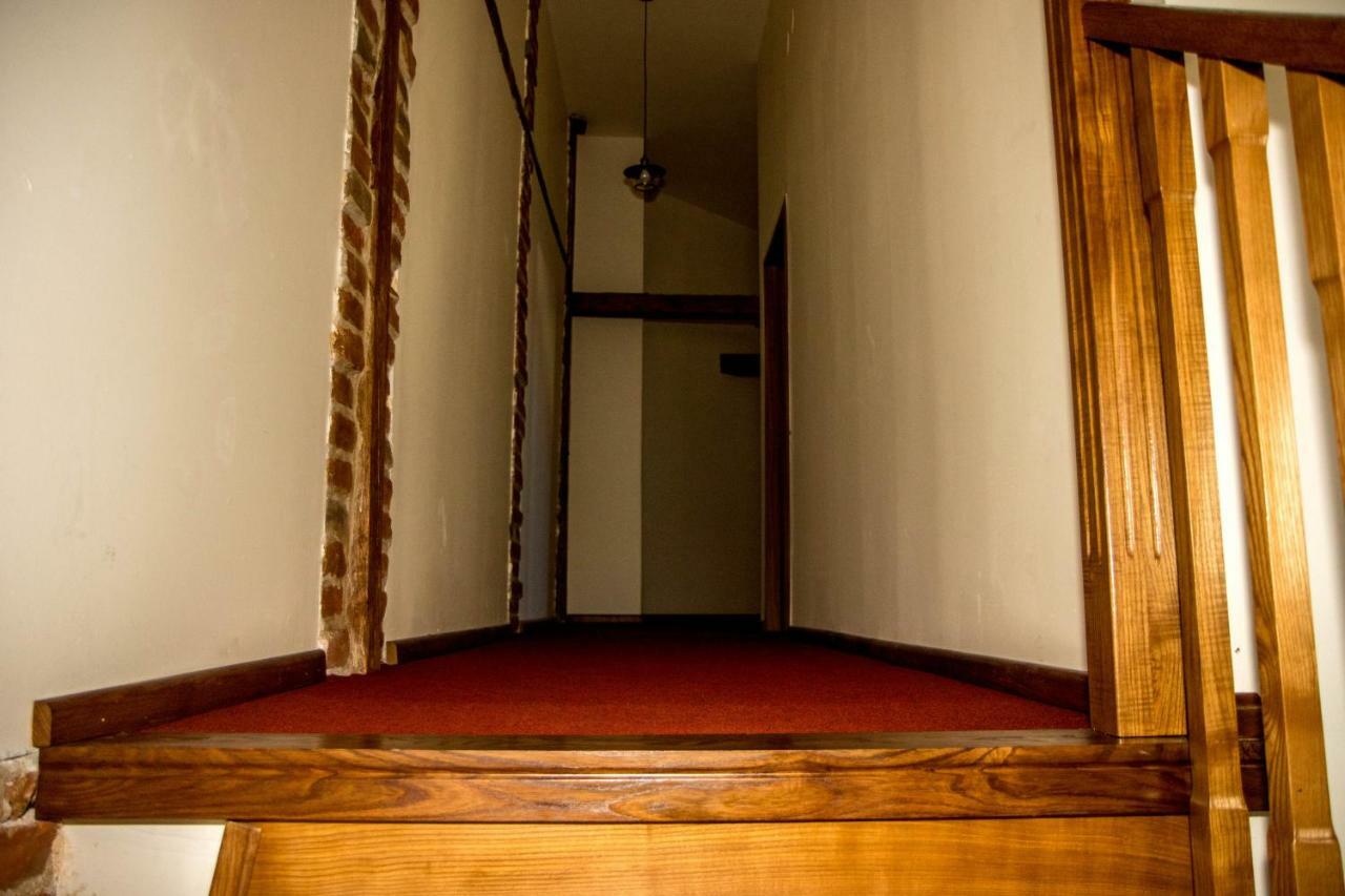 Antique ApartHotel Alba Iulia Extérieur photo